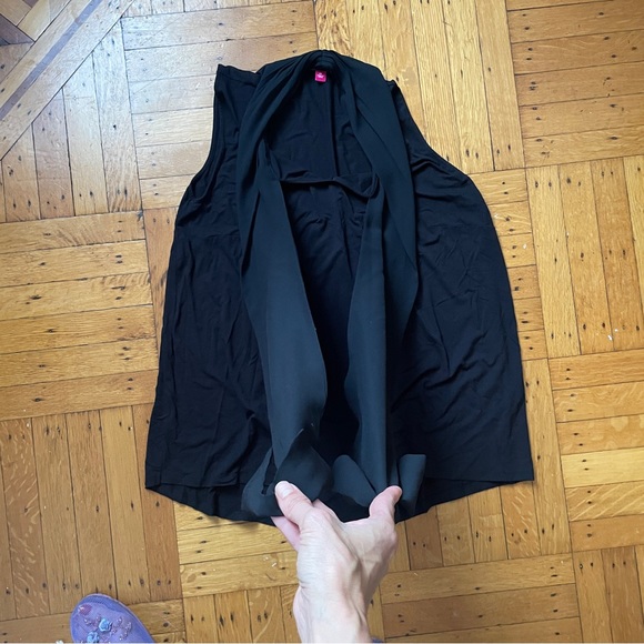 Vince Camuto Sleeveless Top with Attached Sash - Picture 7 of 9